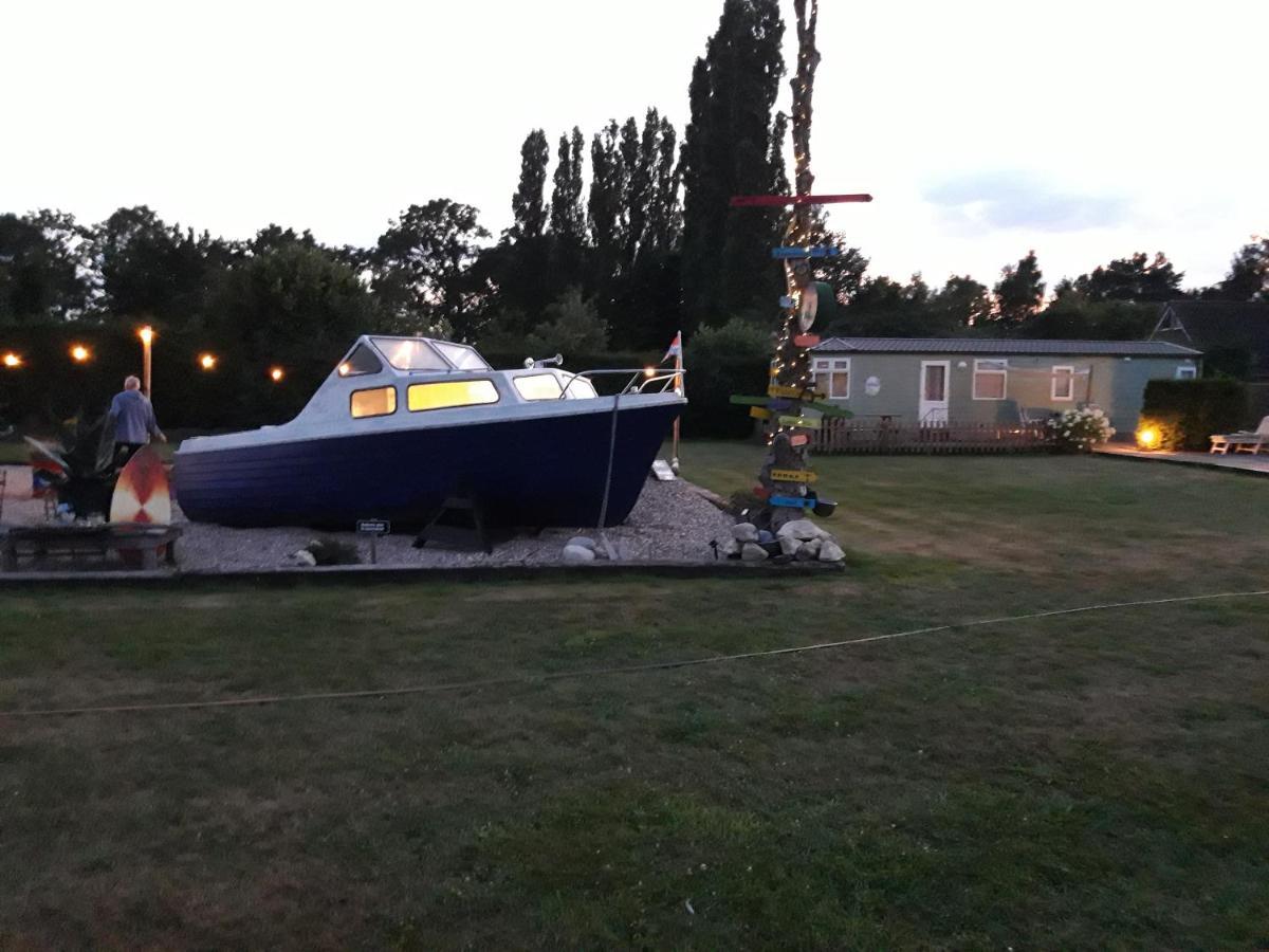 Locatie Het Knooppunt Engelse Chalet Nuis Eksteriør bilde